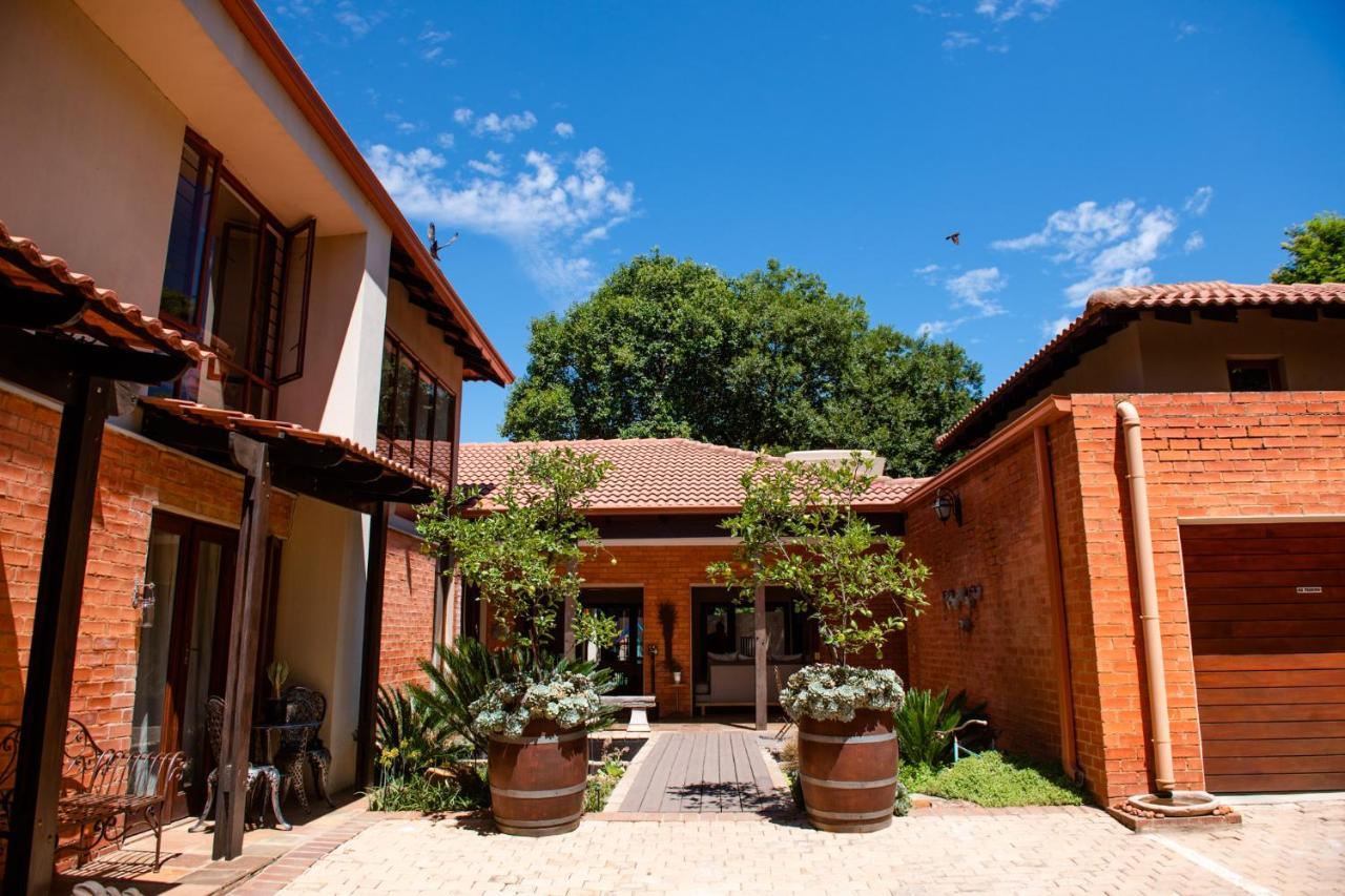 37 On Charles Hotel Pretoria-Noord Exterior foto